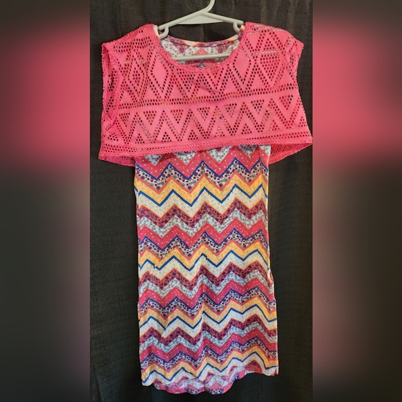 Kids clothes! 2 girls dresses-size 4. Good used condition! Multi-colored - Picture 4 of 5